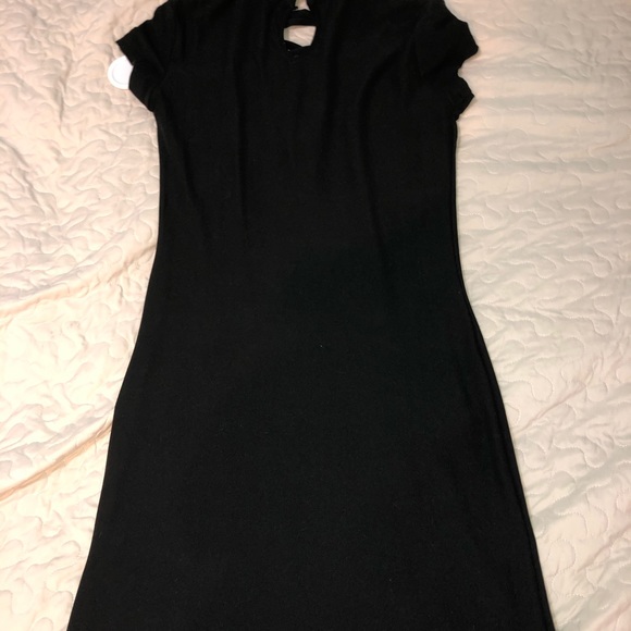 Dress - Picture 3 of 4